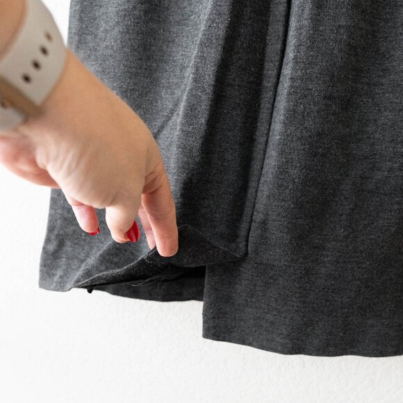 Banana Republic Size 8 Gray Cap Sleeve Lined Bodycon Sheath V-Neck Dress - Picture 6 of 9